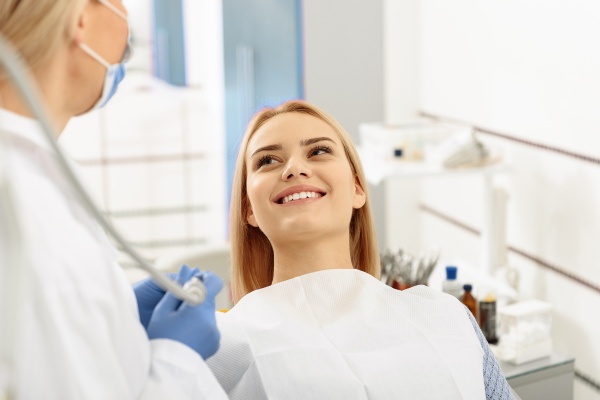 5 Tips For Choosing A Cosmetic Dentist - Care For You Dental